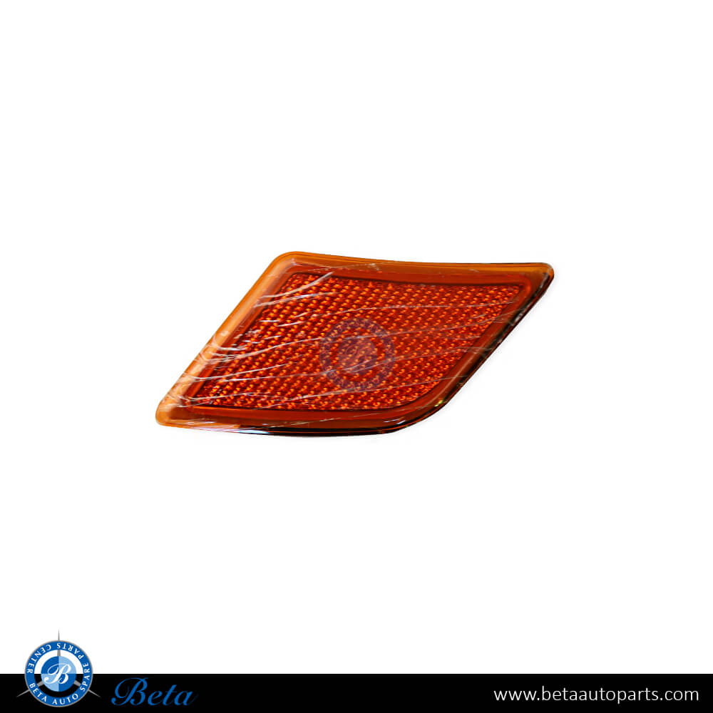 Right Side Front Bumper Reflector for Mercedes C-Class W204 2008-2010 models, Part Number 2048200221 Right Side Front Bumper Reflector for Mercedes C-Class W204 2008-2010 models, Part Number 2048200221